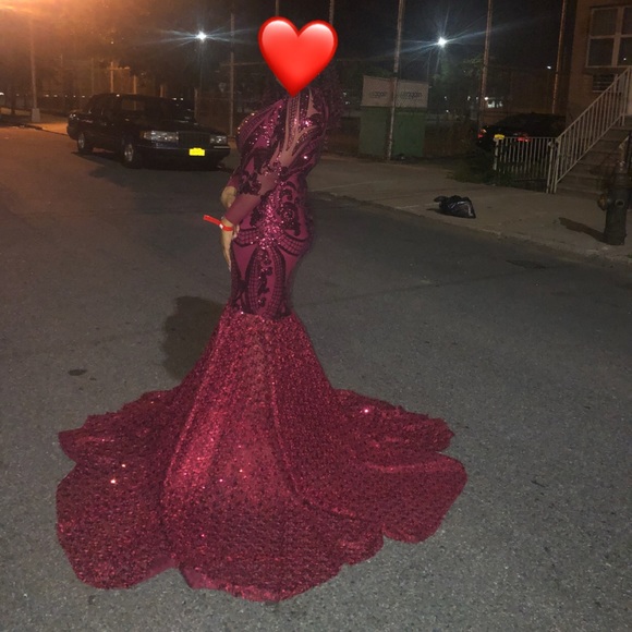 A prom dress - Picture 1 of 6